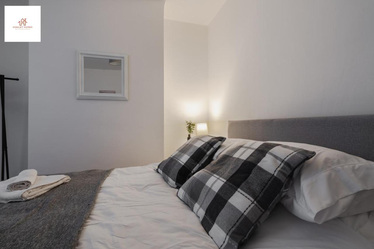 2 Bedroom House Liverpool- Large & Cosy- Sleeps 5 By Hinkley Homes Short Lets & Serviced Accommodation ภายนอก รูปภาพ