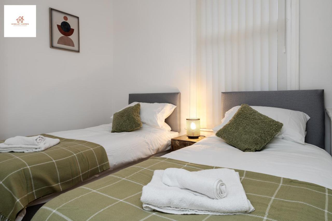 2 Bedroom House Liverpool- Large & Cosy- Sleeps 5 By Hinkley Homes Short Lets & Serviced Accommodation ภายนอก รูปภาพ