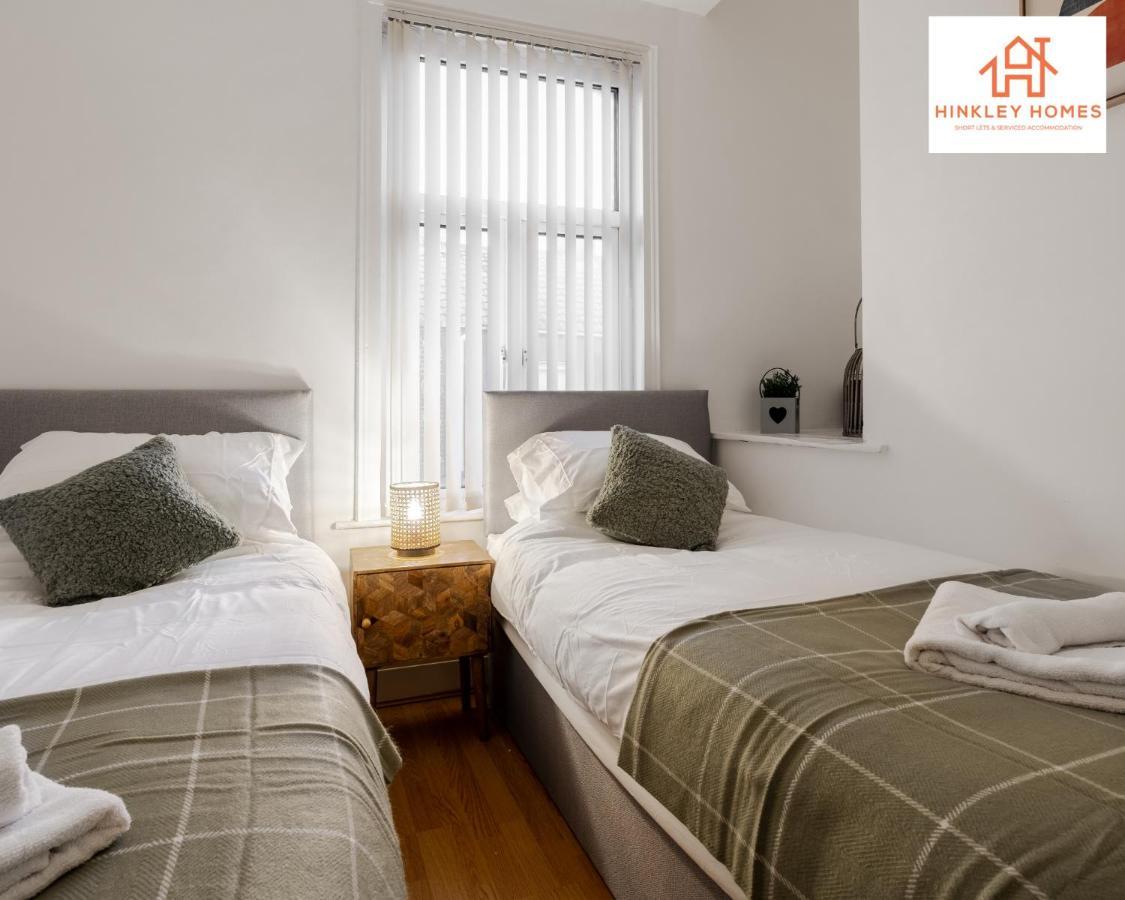 2 Bedroom House Liverpool- Large & Cosy- Sleeps 5 By Hinkley Homes Short Lets & Serviced Accommodation ภายนอก รูปภาพ