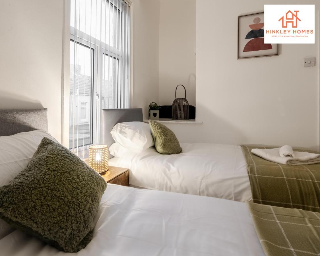 2 Bedroom House Liverpool- Large & Cosy- Sleeps 5 By Hinkley Homes Short Lets & Serviced Accommodation ภายนอก รูปภาพ